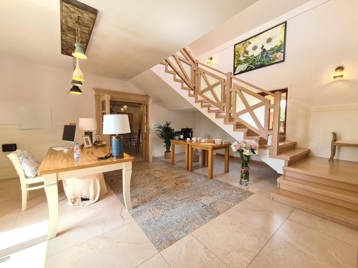 Gosciniec Ilzanka Bed & Breakfast Bagian luar foto