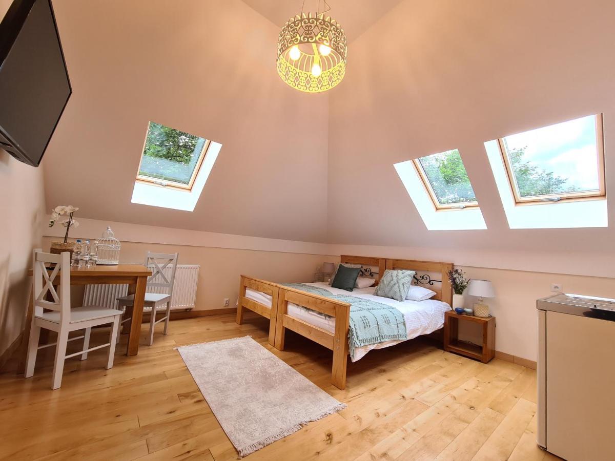 Gosciniec Ilzanka Bed & Breakfast Bagian luar foto