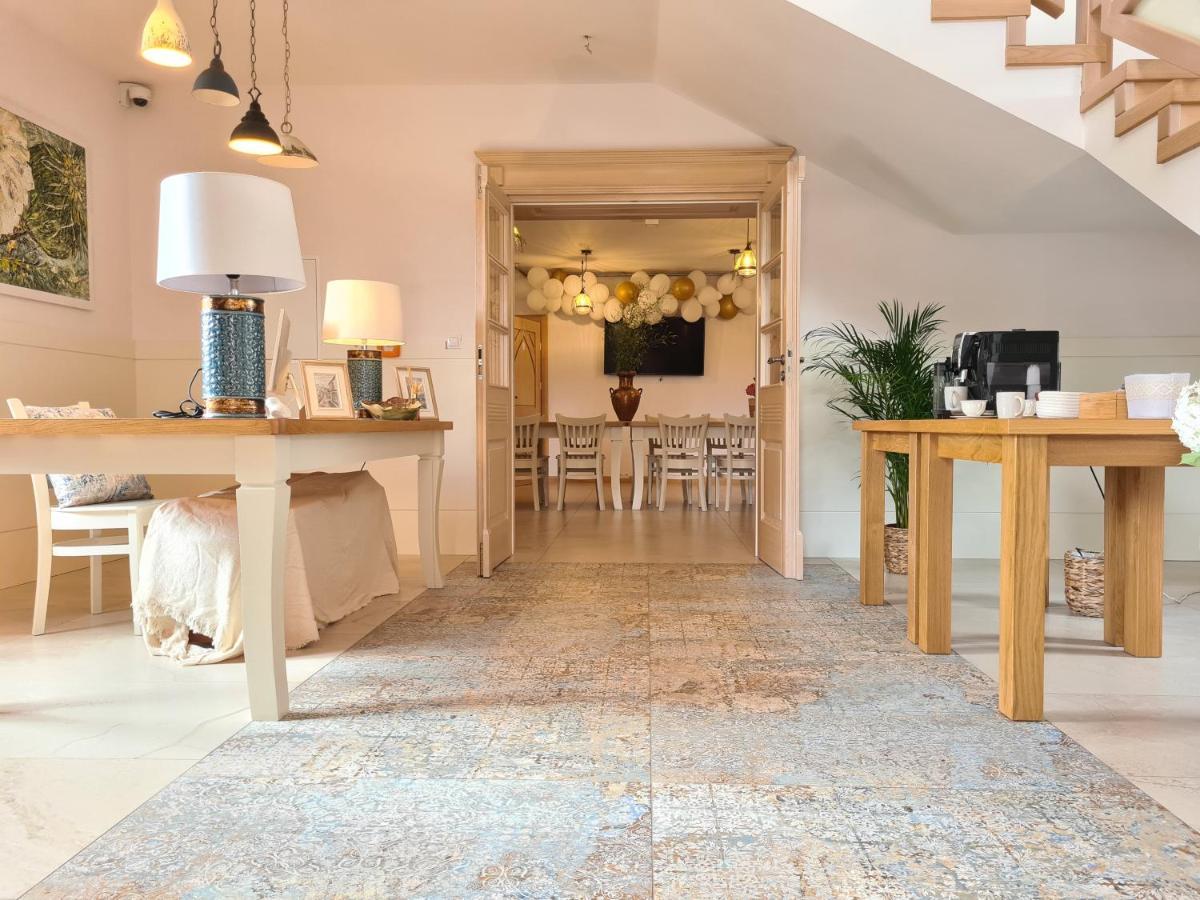 Gosciniec Ilzanka Bed & Breakfast Bagian luar foto