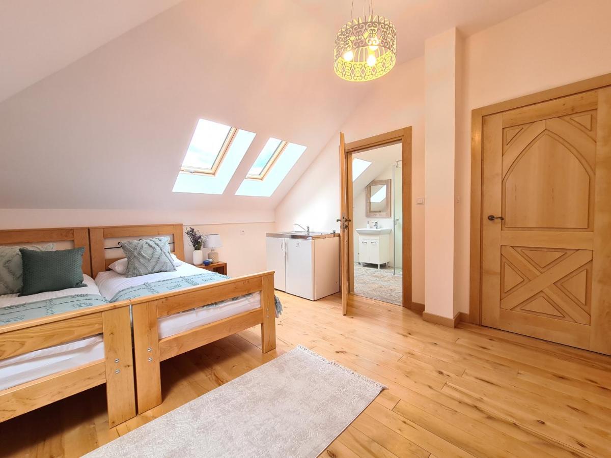 Gosciniec Ilzanka Bed & Breakfast Bagian luar foto