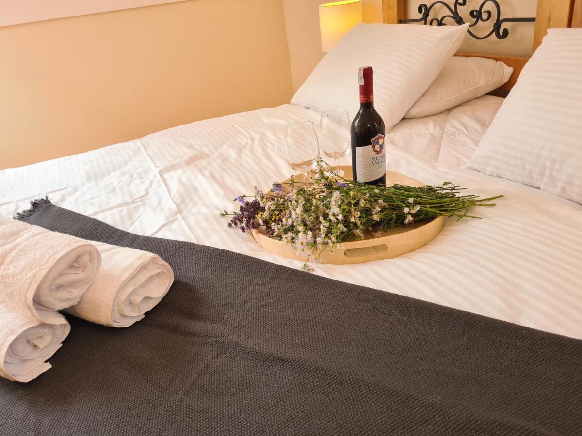 Gosciniec Ilzanka Bed & Breakfast Bagian luar foto